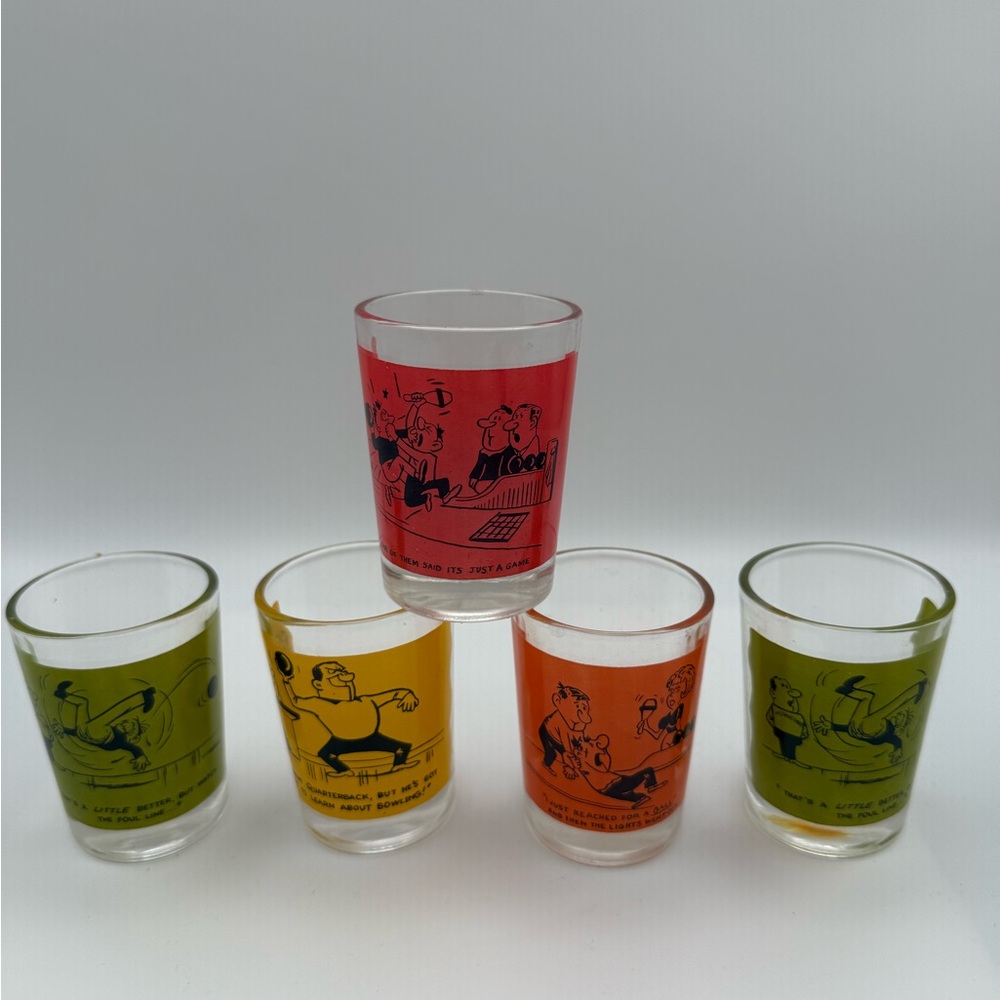 Vintage Cartoon Cocktail Glass Set - Multicolor